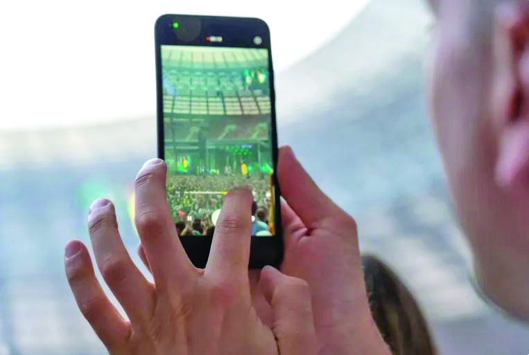 منصات إلكترونية تتيح شراء البيانات البشرية