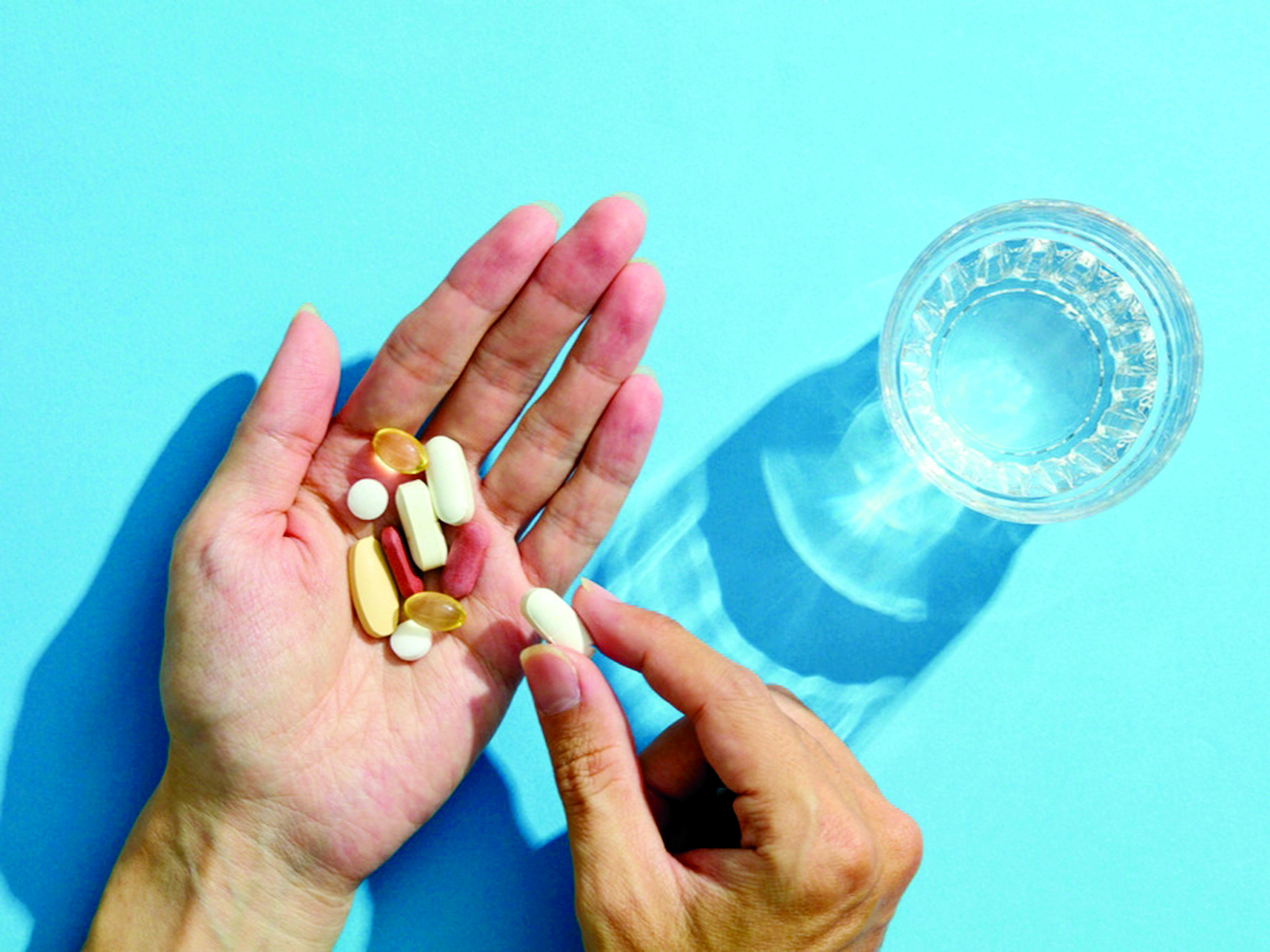 &laquo;الرعاية&raquo; للحالات المزمنة: لا إخلال بجرعات الدواء