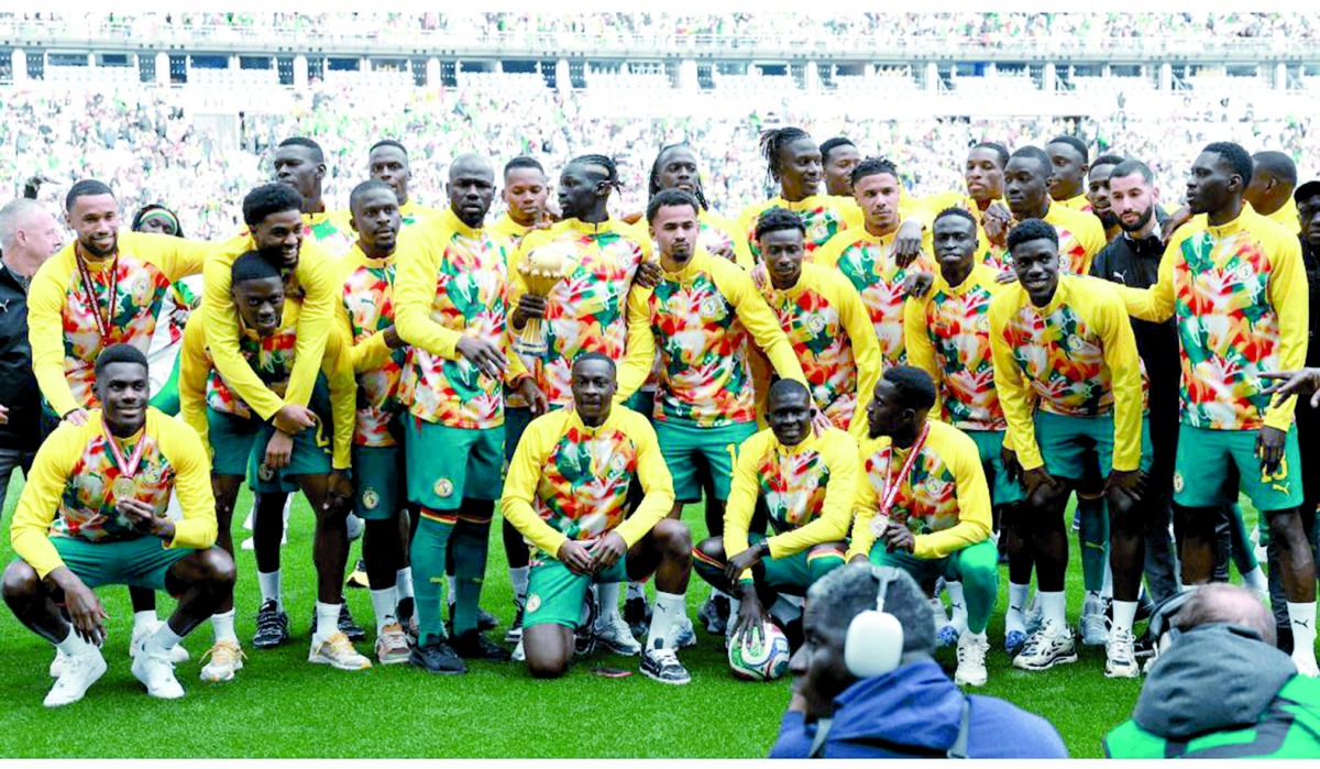 رغم تجريدها من اللقب.. السنغال تقدم كأس الأمم في &laquo;استاد دو فرانس&raquo;