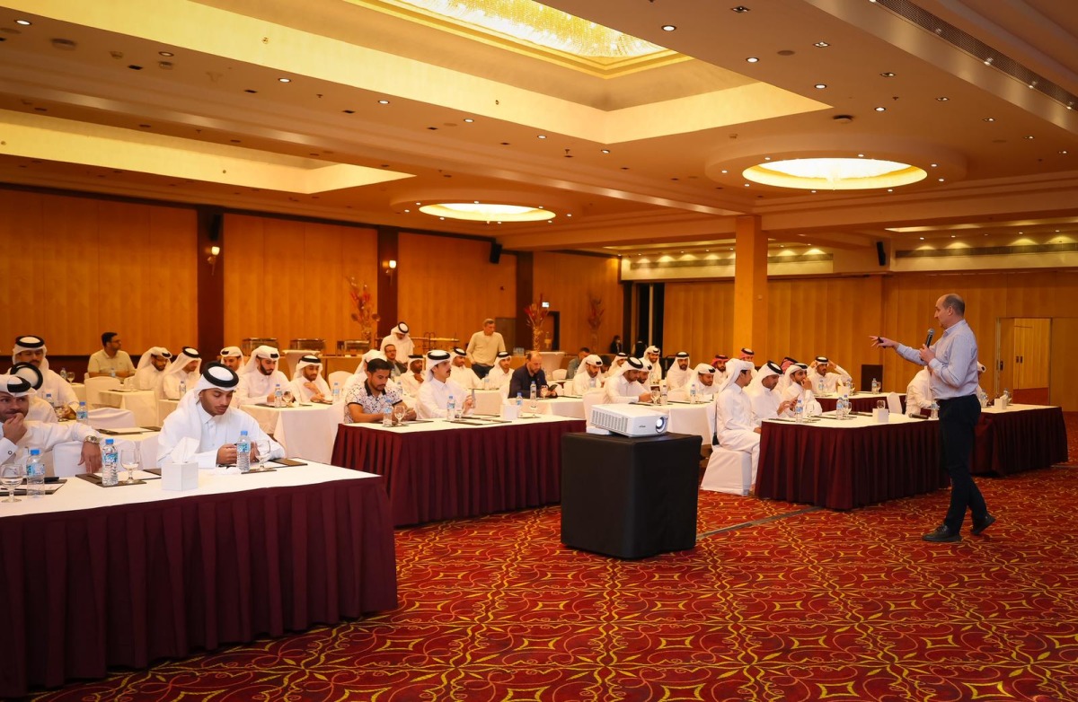 إدارة التحكيم بالاتحاد القطري لكرة القدم تطلق برنامجا تقنيا لتطوير أداء حكام النخبة