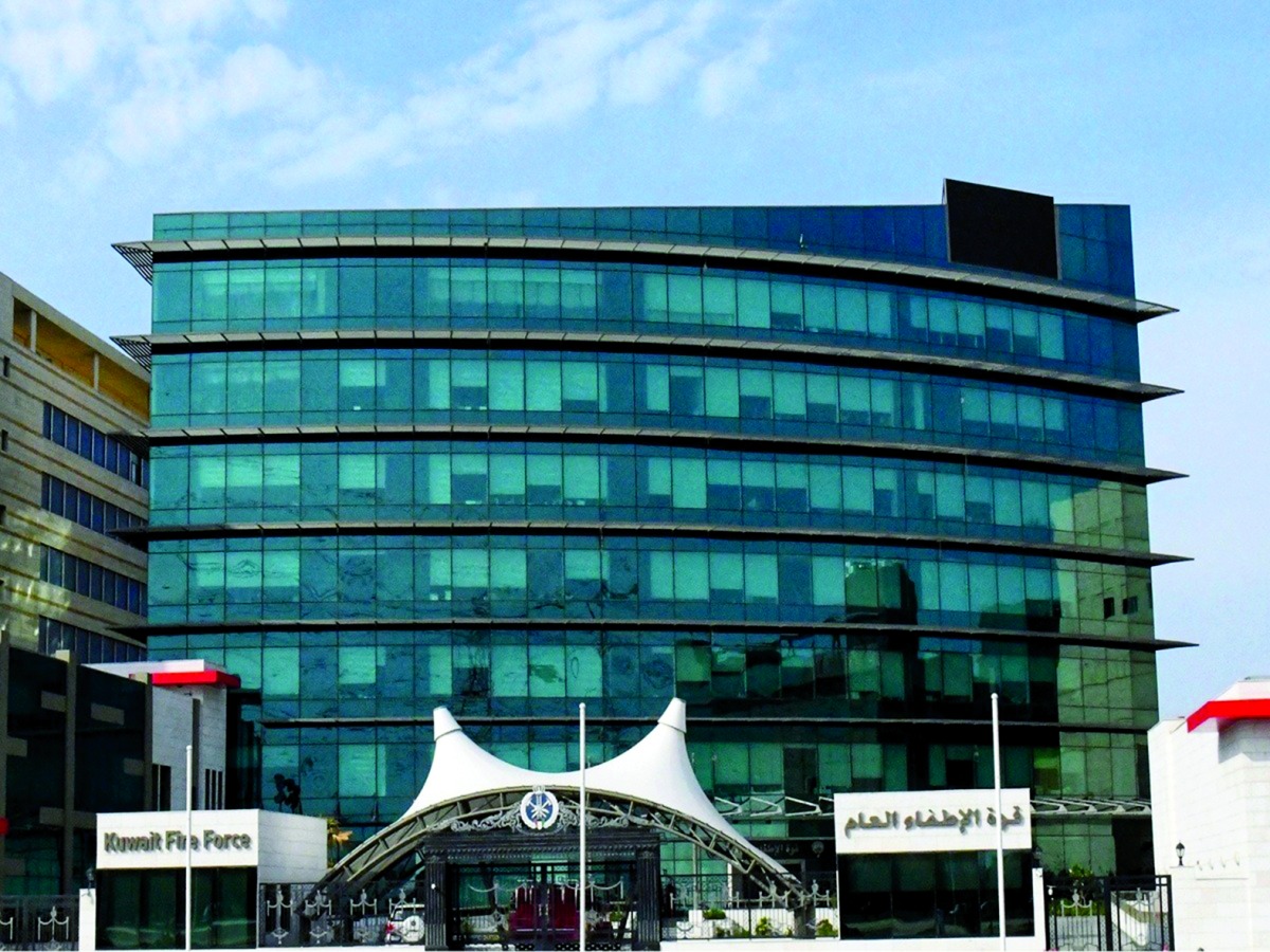 الاعتداءات الإيرانية تسبب أضراراً مادية في منشآت حيوية بالكويت