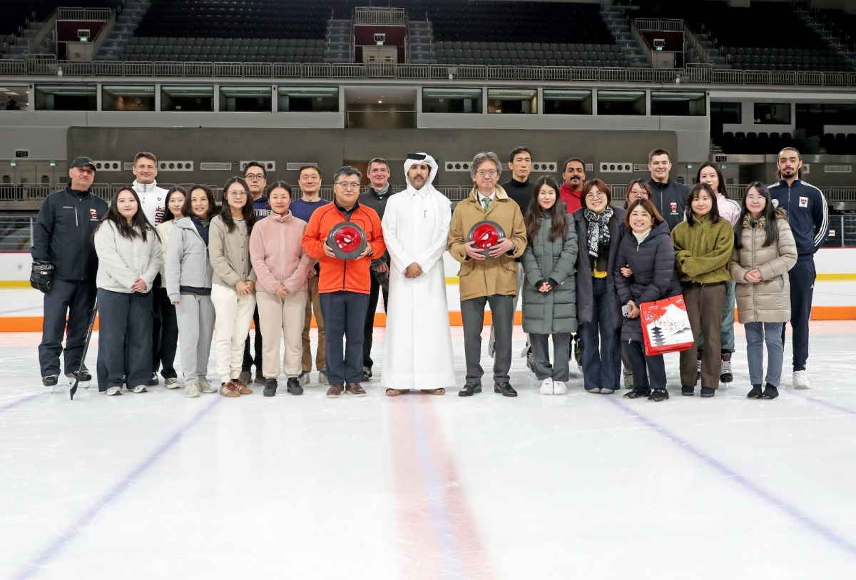 بصالة علي بن حمد العطية.. سفيرا كوريا واليابان في حلبة الجليد