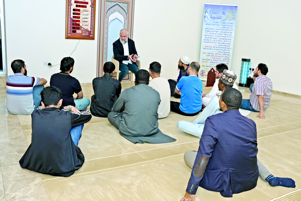 عقدها &laquo;ثقافي بن زيد&raquo; للطلاب بالسكن الجامعي.. &laquo;القيم الأخلاقية&raquo; محور محاضرة &laquo;المدينة التعليمية&raquo;