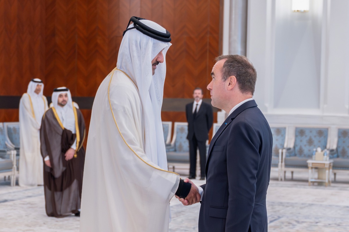 ‫ سمو الأمير يستقبل رئيس الوزراء الفرنسي