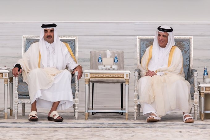 ‫ سمو الأمير يستقبل حاكم رأس الخيمة