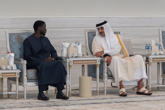 ‫ سمو الأمير يستقبل رئيس السنغال