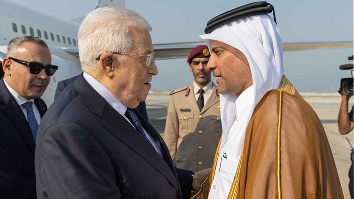 ‫ الرئيس الفلسطيني يصل الدوحة لتقديم العزاء في فقيد الوطن الكبير